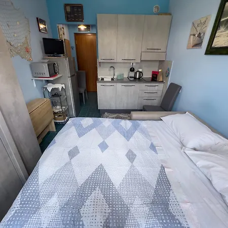 Casa Carlotta Апартаменты Сан-Бартоломео-аль-Маре